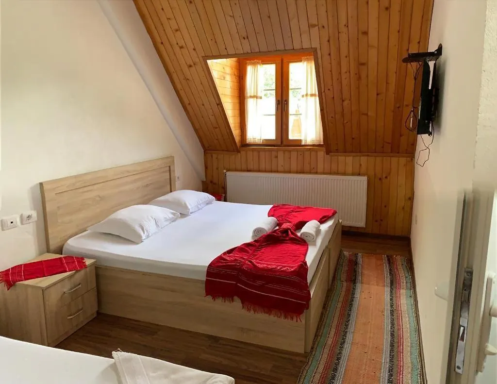 Ξενοδοχείο με διαμερίσματα Hotel Valbona Tdc Bajram Curri Αλβανία